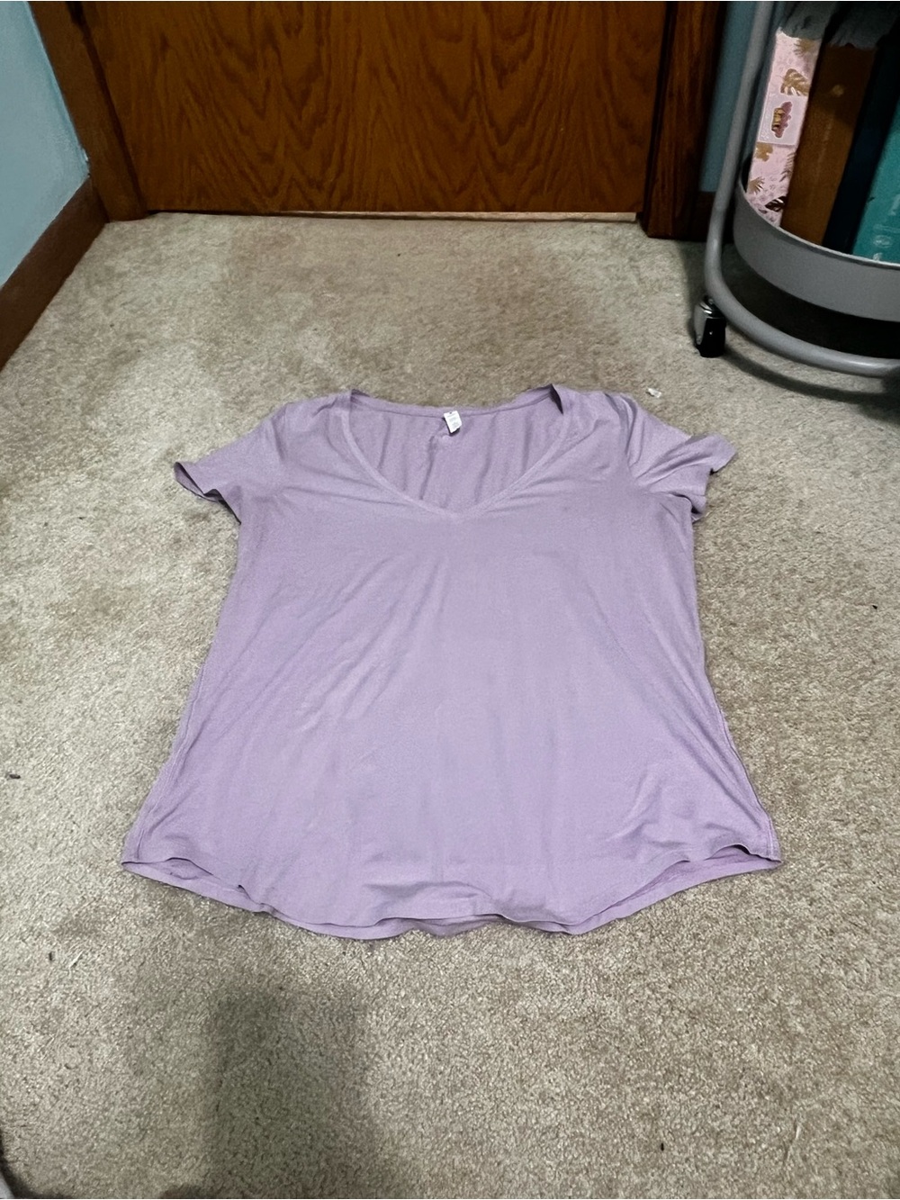 lululemon athletica Light Lavender V-Neck Short Sleeve Tee